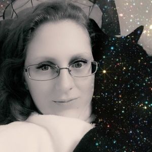 Meet your Posher, Shana